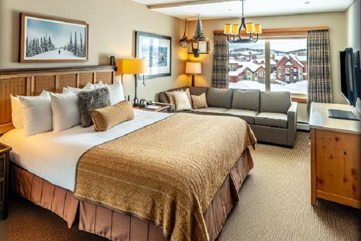 Cozy family-friendly hotel room in Winter Garden
