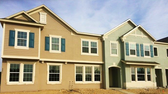 Townhomes in Orchard Park with green spaces