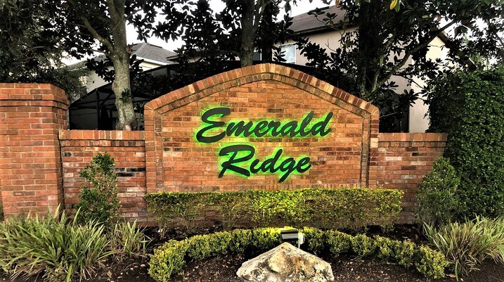 Emerald Ridge Entrance Sign