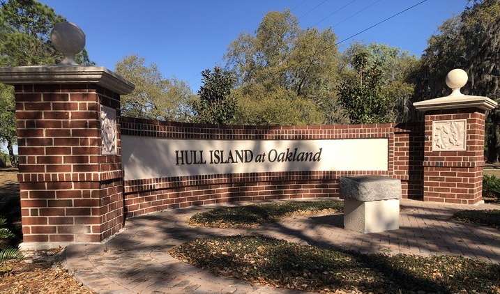 Hull Island at Oaklannd Community Sign