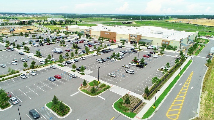 Exterior view of Winter Garden Walmart Supercenter